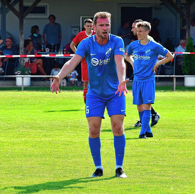 Bild 34: SV Jestetten qualifiziert sich durch ein 5:0 gegen den TuS Efringen-Kirchen für die Hauptrunde im SBFV-Rothauspokal &ndash; und wir haben Bilder!