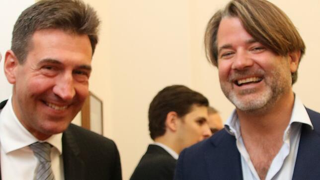 OB Erik Pauly (links) und Erbprinz Christian zu Fürstenberg sprechen wieder miteinander: Am Montag gab es ein erstes Treffen, nachdem ...