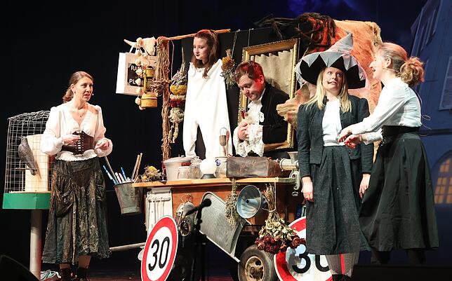 Martina Dannecker, Leni Dörle, Alexander Gut, Manuele Rösch und Nicole Speiser.
