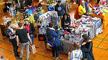 Dichtes Gedränge herrschte beim zwölften Osterhobbymarkt, der nach vier Jahren Pause wieder in der Schwörstädter Festhalle stattfand. ...