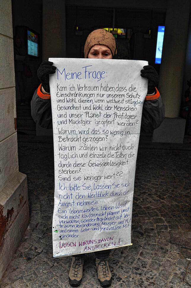Renate Brutschin hat Fragen vorbereitet.