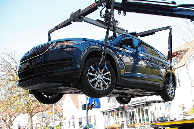 In Konstanz mussten am vergangenen Wochenende mehrere falsch abgestellte Autos abgeschleppt werden. (Symbolbild)
