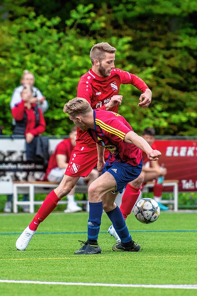 Bild 32: FC Bergalingen feiert den Titel durch einen 3:2-Sieg gegen den SV Buch II &ndash; und wir haben Bilder!