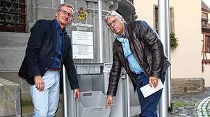 Punkt 18 Uhr am Montagabend werfen sie einen letzten Blick in den Briefkasten am Rathaus Überlingen und stellen fest, dass keine weitere ...