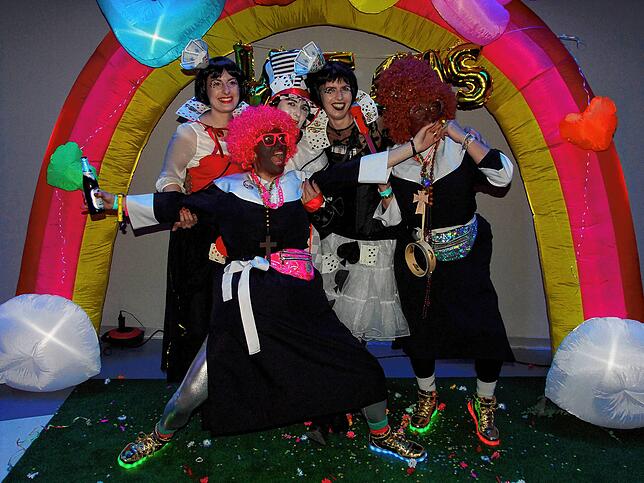 Bild 25: Viva Las Vegas &ndash; Bilder vom Holzhauerball im Milchwerk (1)