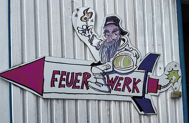 Ein Karikaturist aus Dortmund hat Klaus Wunderle auf einer Rakete skizziert.