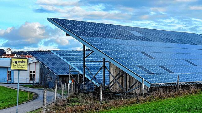 Eine Photovoltaikanlage im Gewerbegebiet Bruck im Hohenfelser Ortsteil Liggersdorf.