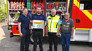 Achtzehn Personen der Bad Säckinger Gesamtfeuerwehr nahmen erfolgreich an der Fachdienstausbildung Sanitätsdienst teil, darunter Stefan ...