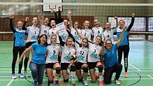 Die erfolgreiche Mannschaft: (Hinten von links): Nele Hilpert, Evelina Judin, Amelie Nunnenmacher, Vreni Dinser, Marie Uhing, Tamara ...