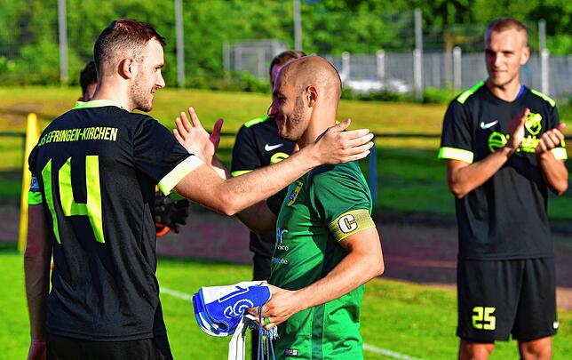 Bild 6: Remo Laisa verabschiedet sich beim SV Herten vom aktiven Fußball &ndash; und wir haben die Bilder!