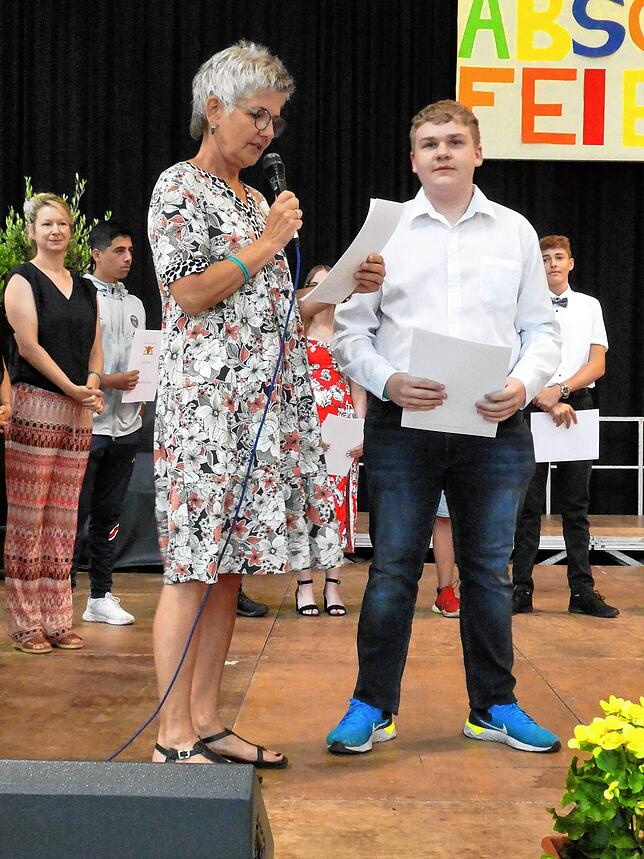 Bild 9: Bilder von der Zeugnisübergabe am Schulverbund Nellenburg Stockach &ndash; Teil 1