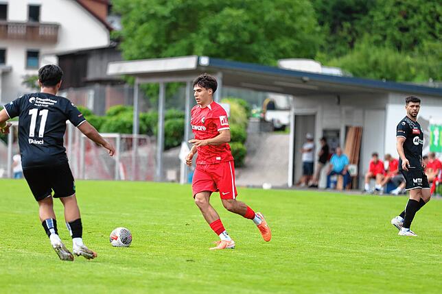 Bild 13: U19 des SC Freiburg gewinnt Test in Eggingen gegen den SV Schaffhausen mit 4:1 – wir haben Fotos!