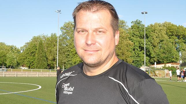 Der neue Trainer Alexander Feucht strebt mit dem FC Bad Dürrheim einen einstelligen Tabellenplatz an.
