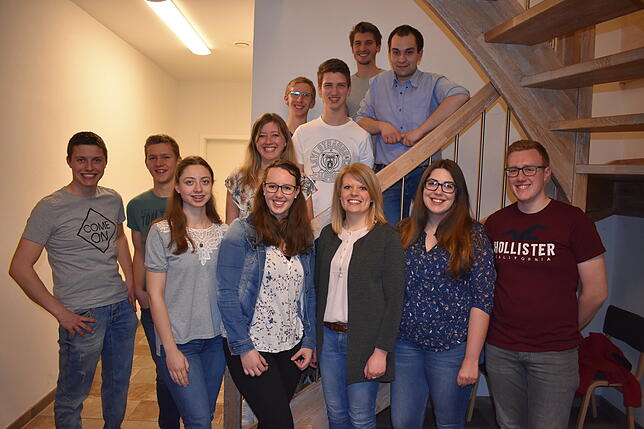 Dieser in diesem Jahr gewählte Vorstand stemmt die großen Tage (vorne von links): Marvin Welte, Hannes Welte, Lara Büttner, Carina Merz, ...