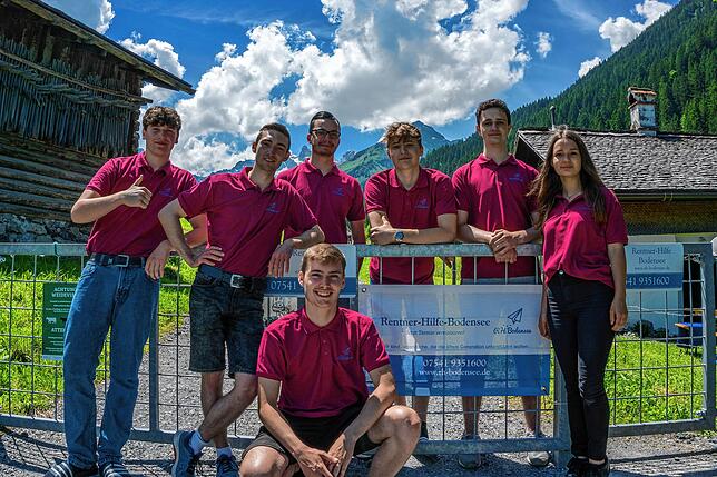 Das Team der Rentnerhilfe bei ihrem ersten Betriebsausflug nach Österreich, von links: Moritz König, Dennis Wartenberg, Hannes Burget, ...