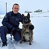 Matthias Paschen und sein Hund Amon sind ein eingespieltes Team. Sie zeigen dem SÜDKURIER bei einem Besuch, wie ein polizeilicher ...