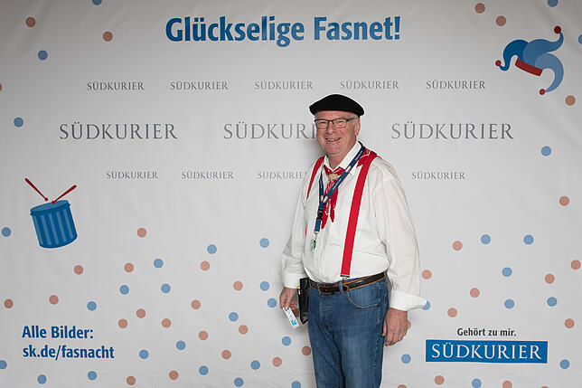 Bild 2: An der SÜDKURIER-Fotowand: Das sind die Gäste beim Stockacher Narrengericht (1)
