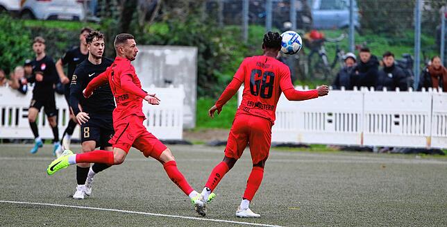 Bild 9: Unsere Bildergalerie des Verbandsliga-Duells zwischen dem ESV Südstern Singen und dem Offenburger FV
