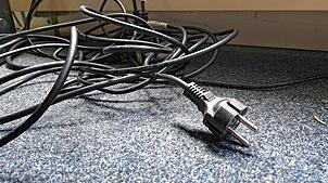Ohne Strom (Symbolbild) waren am Montagmittag zahlreiche Wehrer Haushalte. In ganzen Straßenzügen war es zur Versorgungsunterbrechung ...