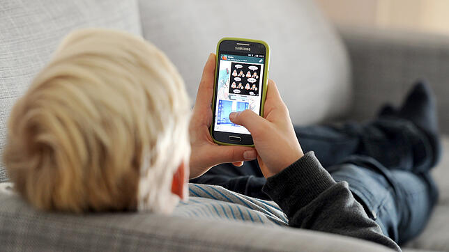 Smartphones gehören mittlerweile zum Alltag von Kindern, müssen aber nicht zu Stress führen. Darum ging es bei einem Vortrag in Singen.