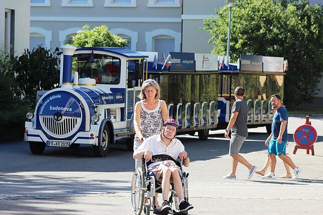 Bild 21: Der erste Tag des Sommerfestes des St. Josefhauses in Herten in Bildern