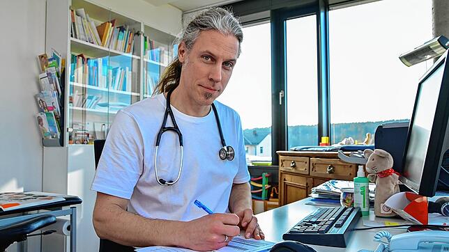 Der Kinder- und Jugendmediziner Michael Waas verstärkt ab sofort die Gemeinschaftpraxis Probst in St. Georgen mit einer 50 Prozent-Stelle.