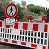 Der Aufgang zur Kolpingbrücke vom Kornhausparkplatz ist wegen der Brückensanierung gesperrt.