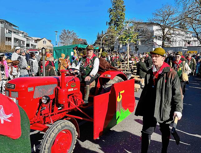 Ohne Fahr-Oldtimer geht bei der Gottmadinger Gerstensackzunft nichts.
