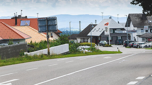 Künftig sind Mauern an der L 157 nur in einer Höhe von 80 Zentimetern über Straßenniveau zulässig.