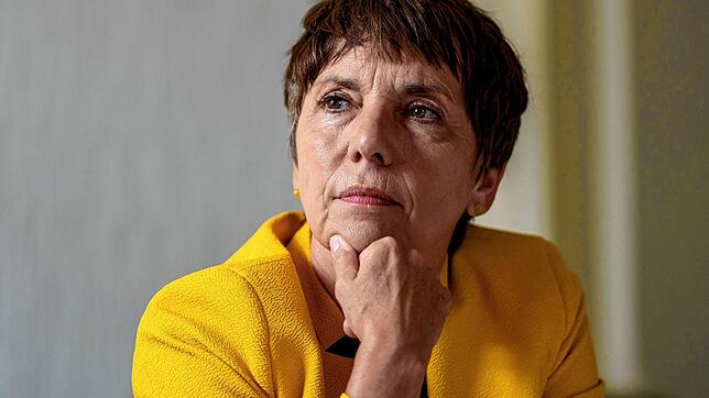 Margot Käßmann ist für Frieden in der Ukraine, aber keine Waffenlieferungen. Von der AfD will sie sich dennoch abgrenzen.
