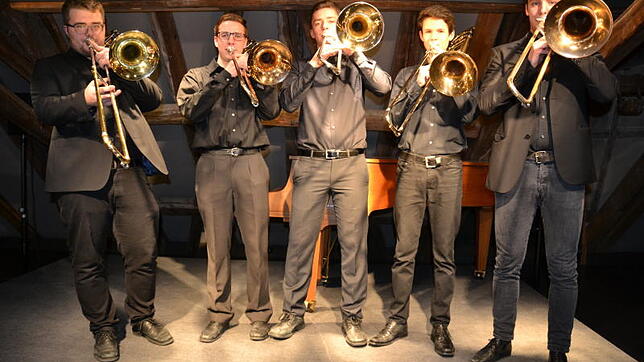 Das Pre-College Trombone Ensemble mit (von links) Lucas Kienzler, Florian Möhrle, Johannes Markhart, Simon Sträßle und Jannik Hoffmann ...