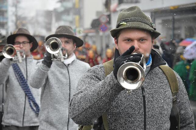 Bild 4: Bilder vom Narrensprung beim Ringtreffen des Alemannischen Narrenrings (Teil 3)