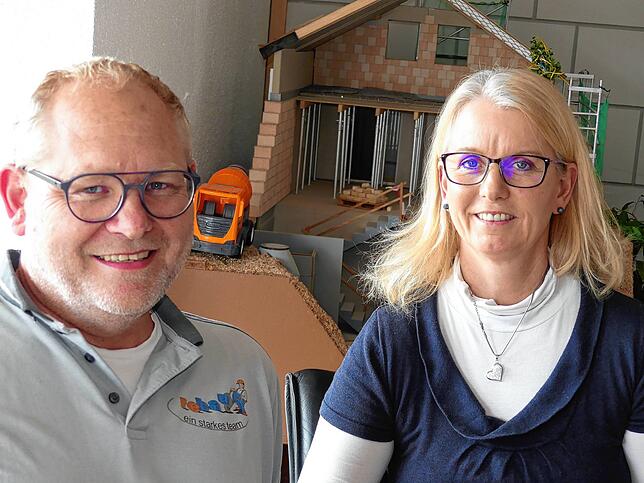 Dietmar und Petra Redlich führen seit 31 Jahren die Firma Rebau mit Sitz in Inzigkofen. Sie beschäftigen rund 50 Mitarbeiter, die ...