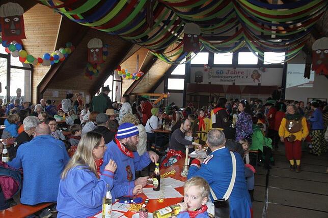 Bild 33: Premiere: Erster Kinderzunftmeisterempfang und Umzug der Narren am Bodensee