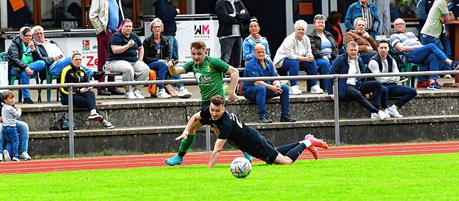 Bild 9: SV Herten setzt sich mit 4:2 bei der SG FC Wehr/Brennet durch &ndash; und wir haben Bilder!