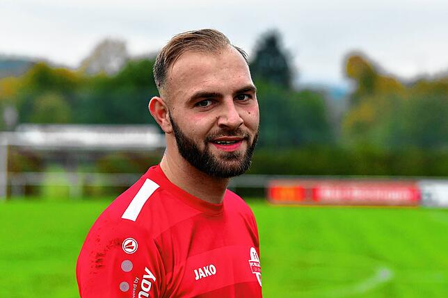 Sebastian Rupp (26) lebt in Rheinfelden und spielt seit der Winterpause 2017/18 beim FC Wallbach. Als Jugendlicher war er unter anderem ...