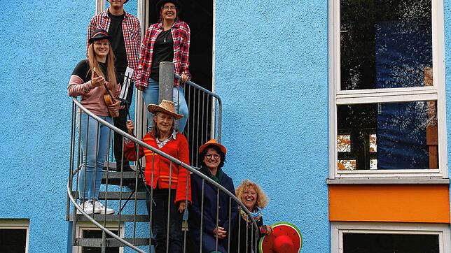 Sie freuen sich, dass die Kindertheatertage wieder stattfinden (von oben): Luca Grünwald, Elea Magarinos, Jeannine Steppacher (alle ...