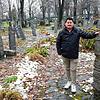 Daniel Hepfer, Leiter der Konstanzer Friedhofsverwaltung, steht im Stelengarten des Konstanzer Hauptfriedhofs. Solch naturnahe und ...