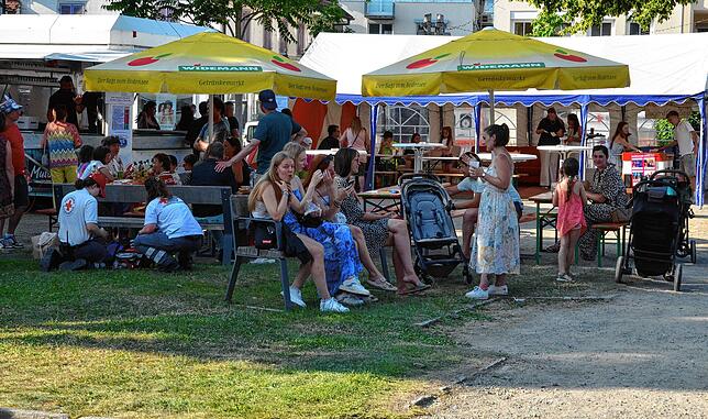 Bild 8: Das Stadtfestsamstag in Markdorf ist ein voller Erfolg