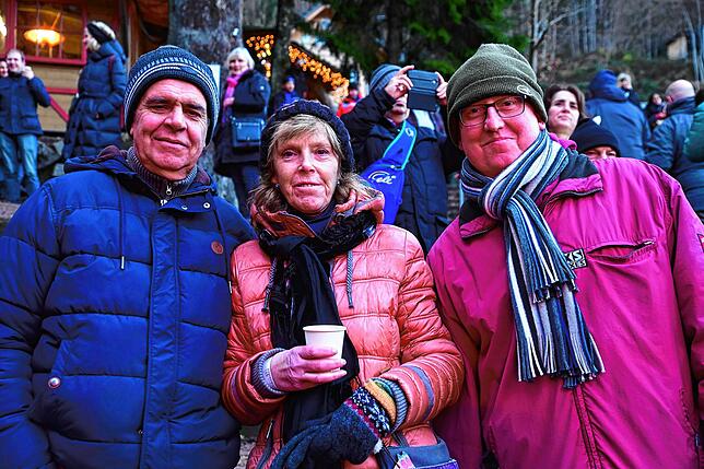 Bild 28: Jetzt ist die Weihnachtszauberei voll im Gang: Bilder vom besucherstärksten Tag in Triberg