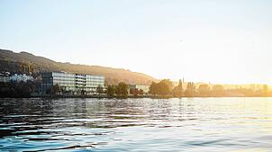 Im Bereich des Würth-Gebäudes sei die Frau nach aktuellen Erkenntnissen der Kantonspolizei St. Gallen das letzte Mal gesehen worden.