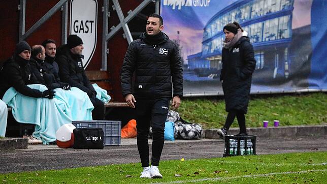 Auswärtssieg, Hochzeit, Weihnachten &ndash; der Dezember ist für Villingens Trainer Marcel Yahyaijan ein Monat zum Genießen.