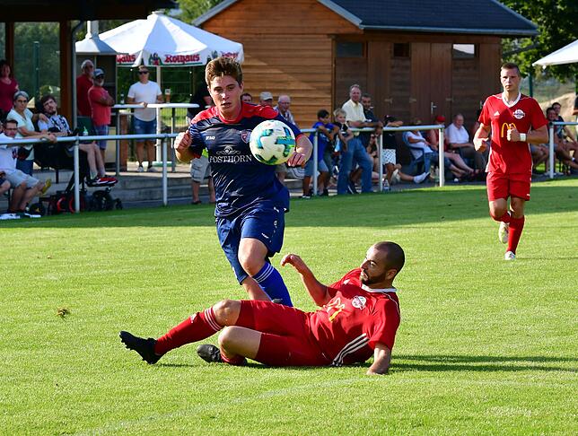 Bild 14: FC Schlüchttal siegt mit 4:2 beim FC Wallbach &ndash; und wir haben Bilder!