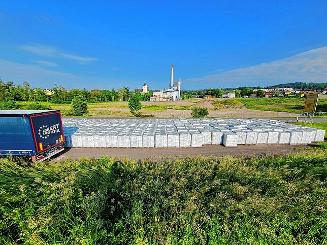 Die Zukunft des Parkplatzes der alten Papierfabrik Albbruck steht noch in den Sternen.