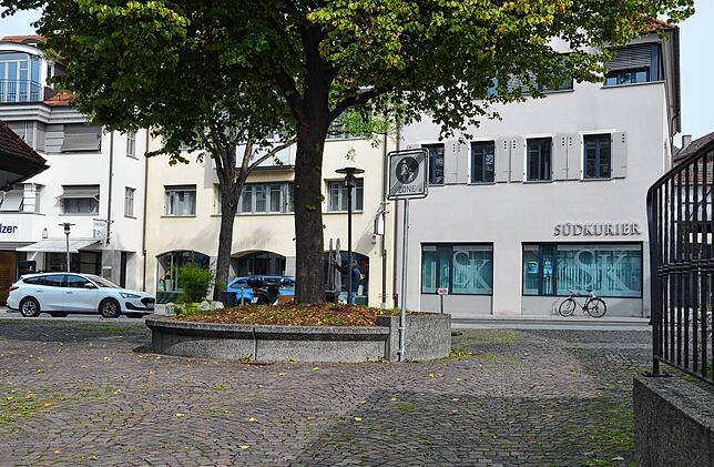 Neu gestaltet soll auch der Platz bei der sogenannten Ochsenlücke werden. Die Linde soll auf ihrer Betoneinfassung Sitzgelegenheiten ...