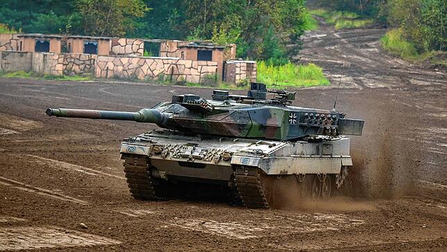 Der Leopard 2 wird von einem MTU-Motor vom Bodensee angetrieben.
