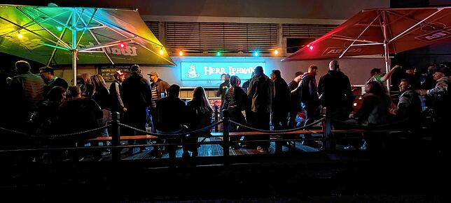 Bild 8: 7 Bands, 7 Kneipen: So ausgelassen feierte Waldshut bei der 12. Musiknacht