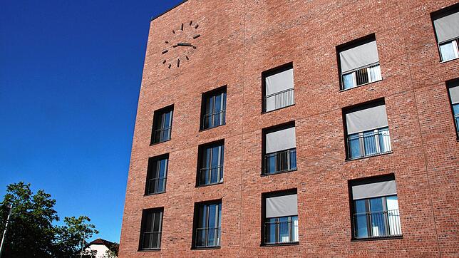 Der neue Klinkerbau in Mimmenhausen ist Amtssitz des Salemer Bürgermeisters. Am 27.&nbsp;September soll der Posten erneut für die ...