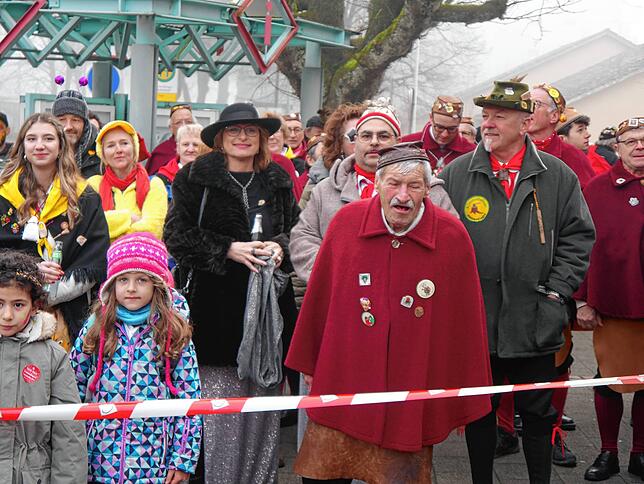 Bild 1: So bunt feiern die Narren in Gottmadingen