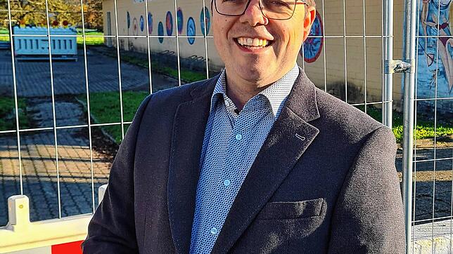 Kämmerer Fabio Jenisch kandidiert bei der Bürgermeisterwahl in Schwörstadt am 15. Dezember. Er tritt damit gegen seine Chefin an. Bild: ...